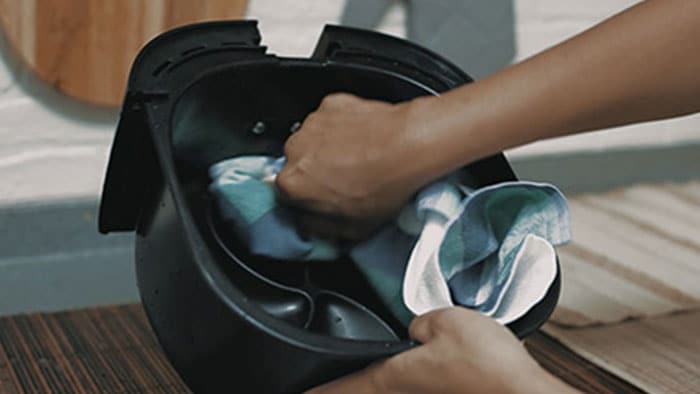 Cari tahu cara mencuci komponen Philips Airfryer pada video berikut