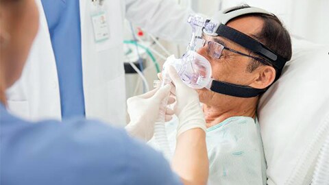 Adult patient with AF541 mask on