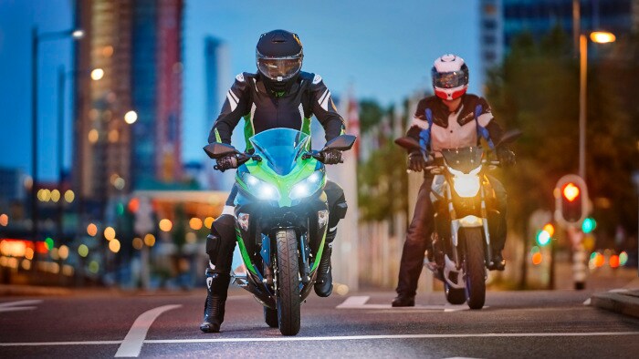 Lampu depan motor
