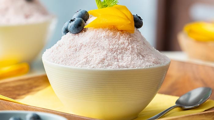 Mango blueberry bingsu