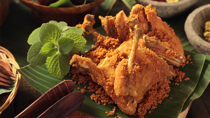 Ayam Goreng Bumbu Kuning​