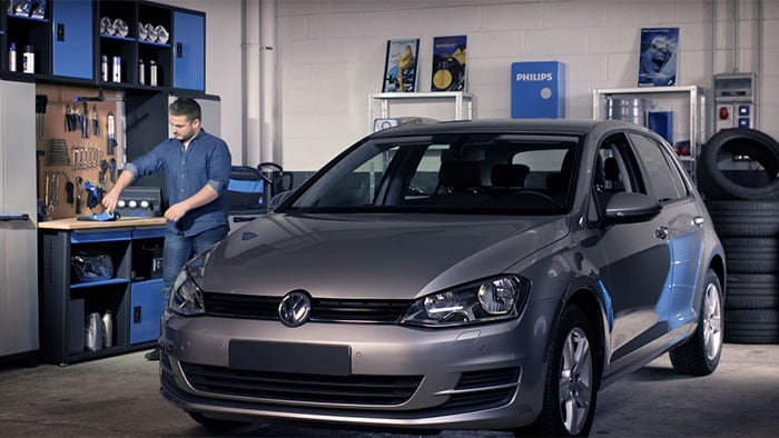 Cara mengganti bola lampu depan pada Volkswagen Golf VII