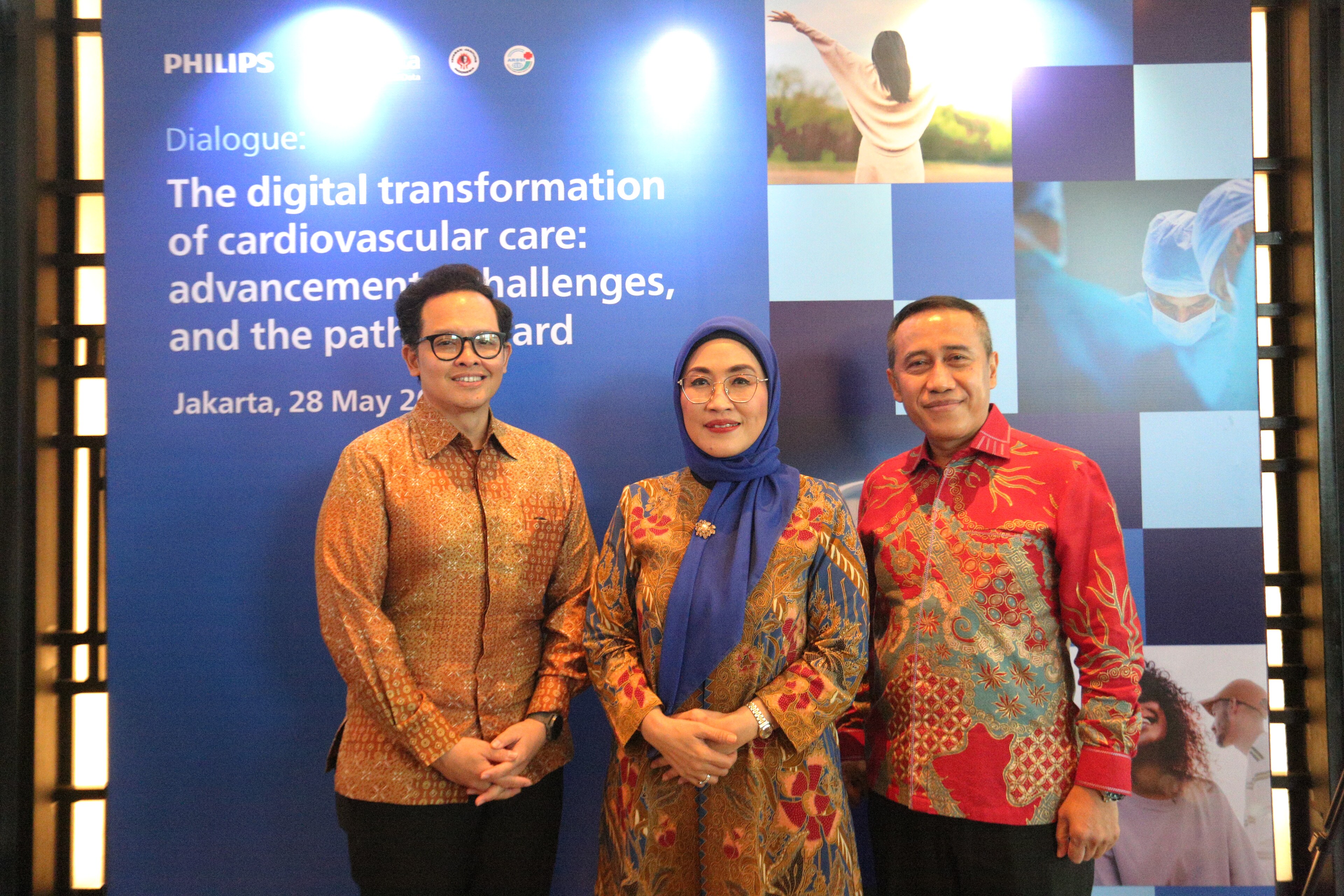 philips and stakeholders call asset3