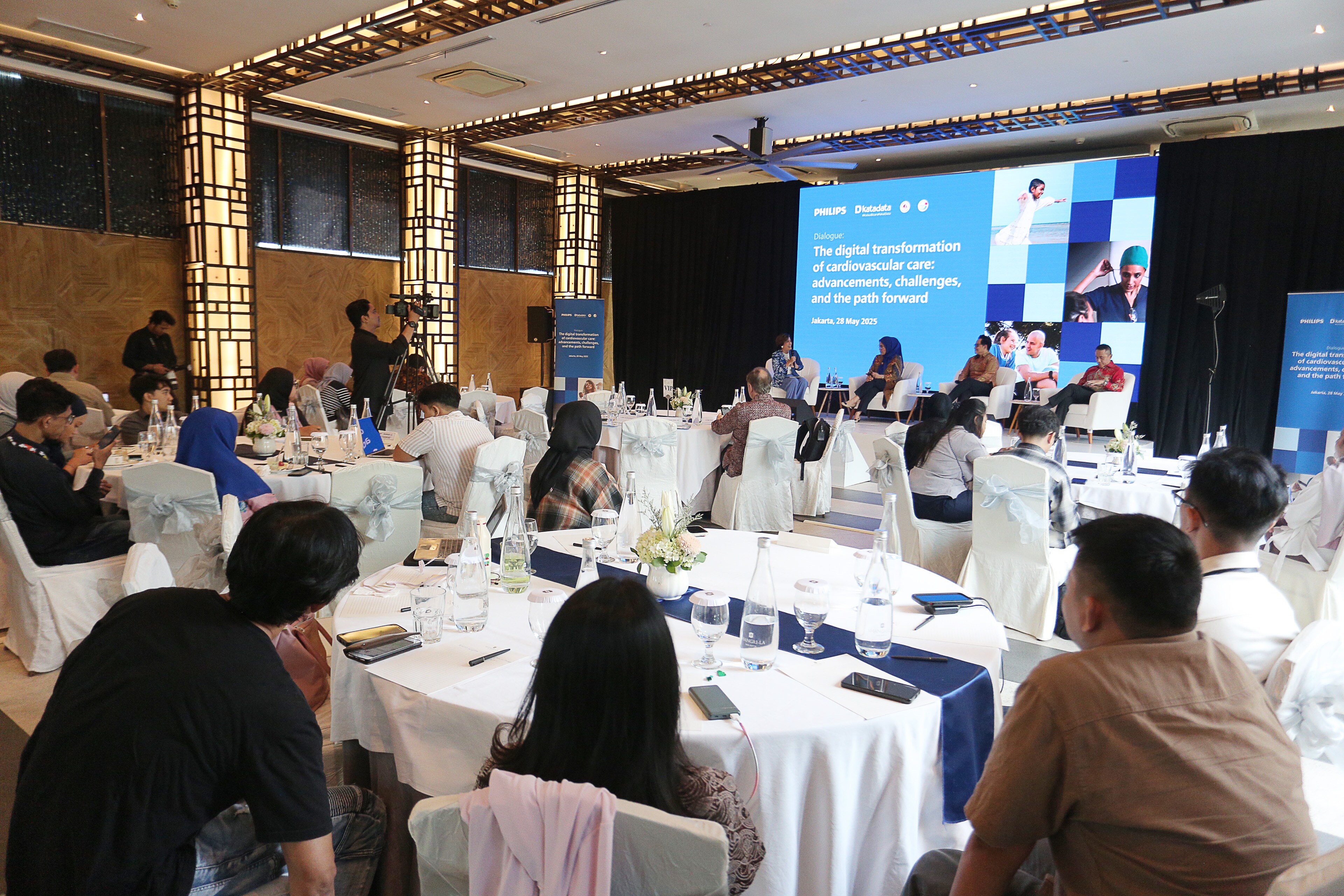 philips and stakeholders call asset4