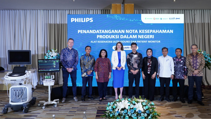 Foto Bersama antara Philips dengan PT PHC Indonesia